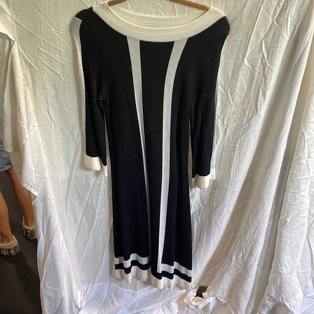 Dress knitted